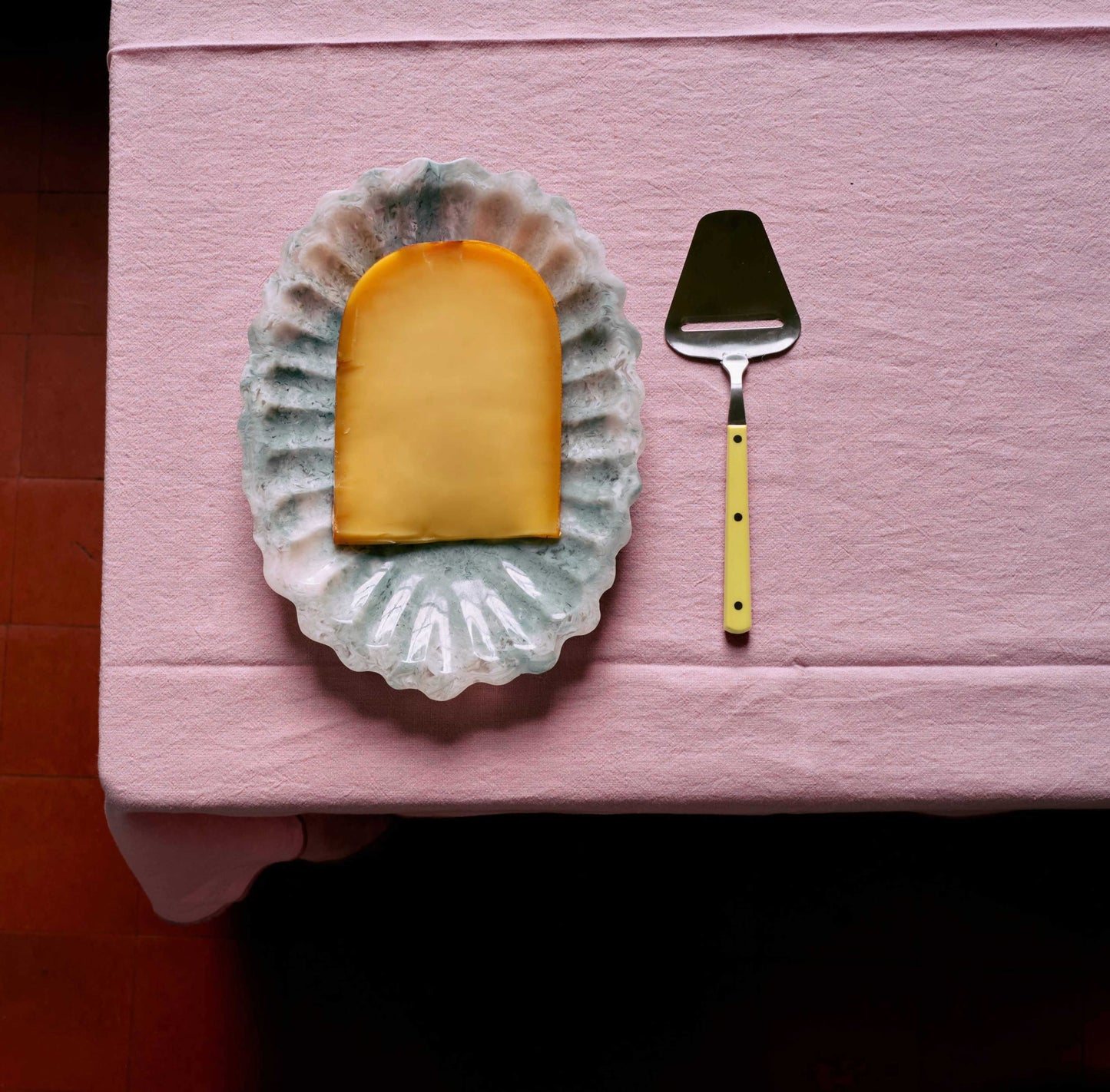 70s cutlery: cheese slicer lemon