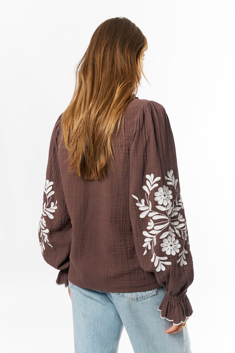 Blouse met embroidery details Bruin