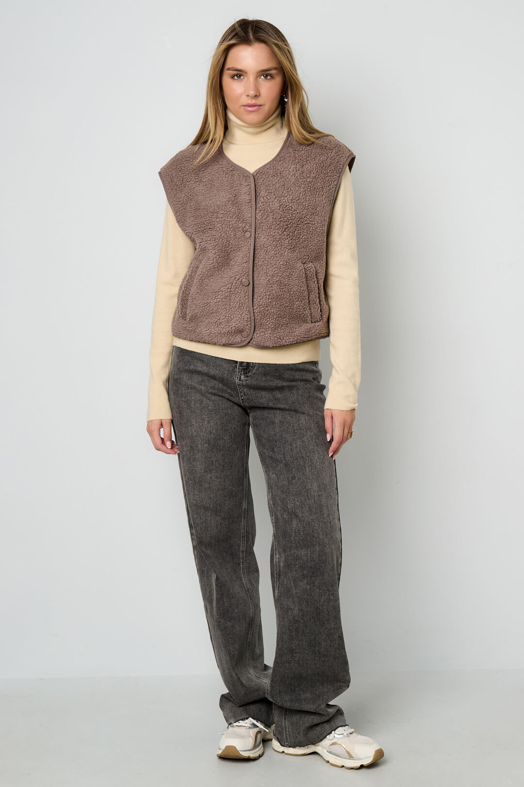 Gimme fluffy Teddy vest Brown