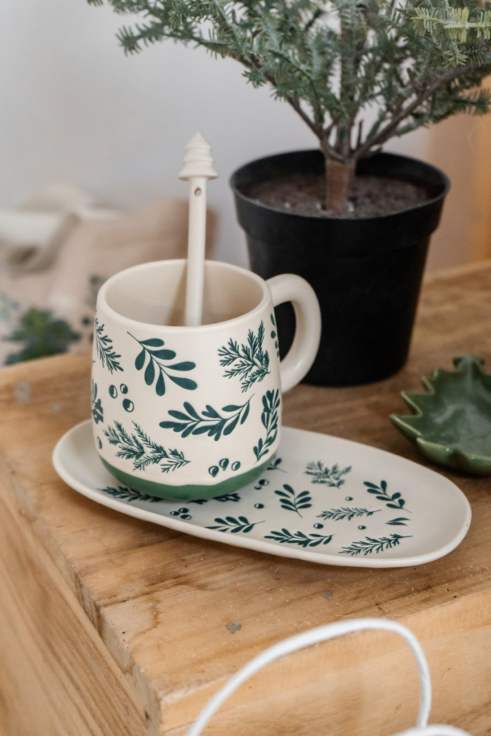 Home society Mok Branches gebroken wit