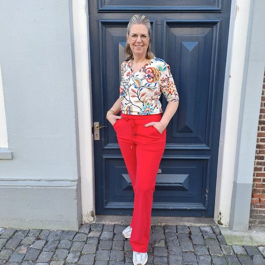 Mi Piace T Shirt V Neck Embroidered Bloom