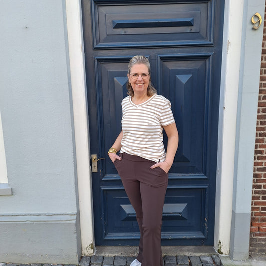 Mi piace T-shirt V Hals Stripe Latte