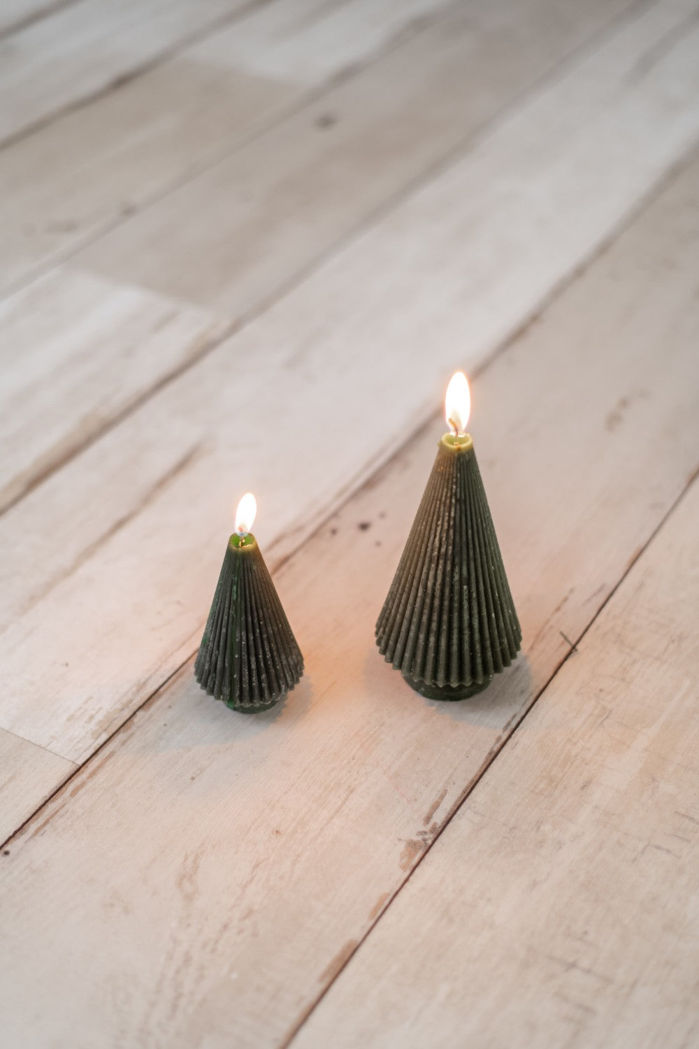Deco Candle Tree Stripe S antraciet