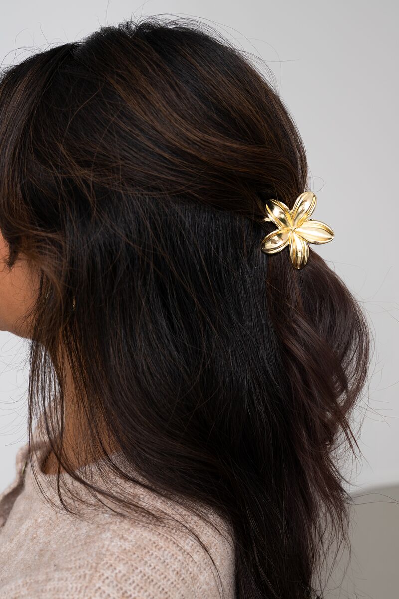 Goudkleurige bloemen haarclip