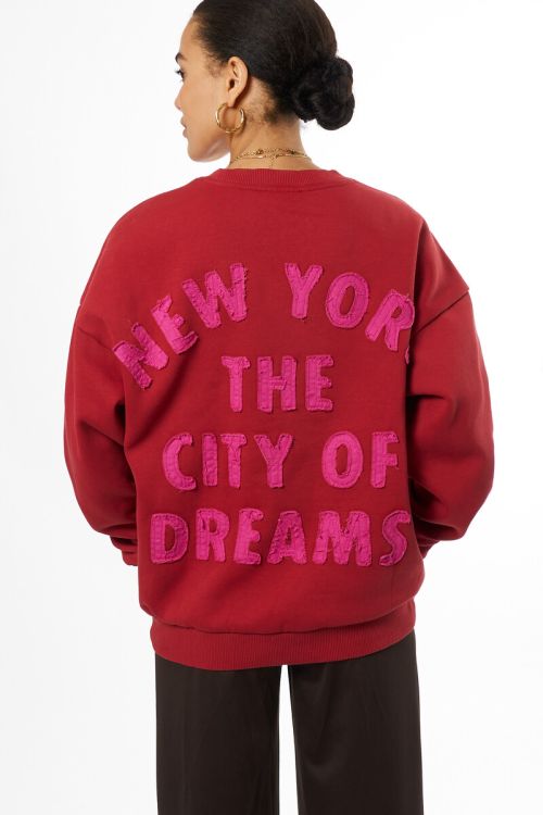 Myjewellerysweater_Cityofdreams_Rood__2