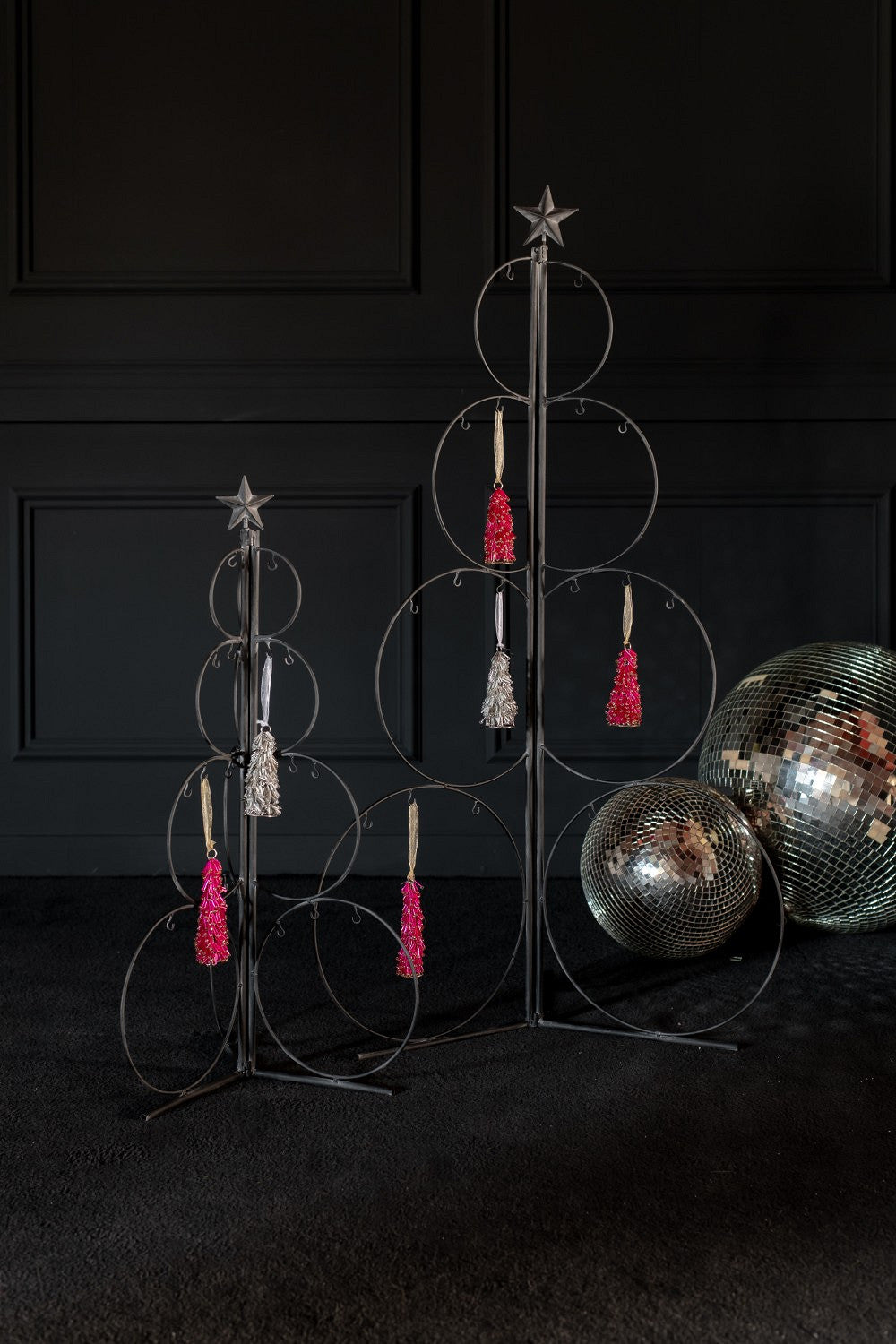 Ornamenttreesetzwart__1