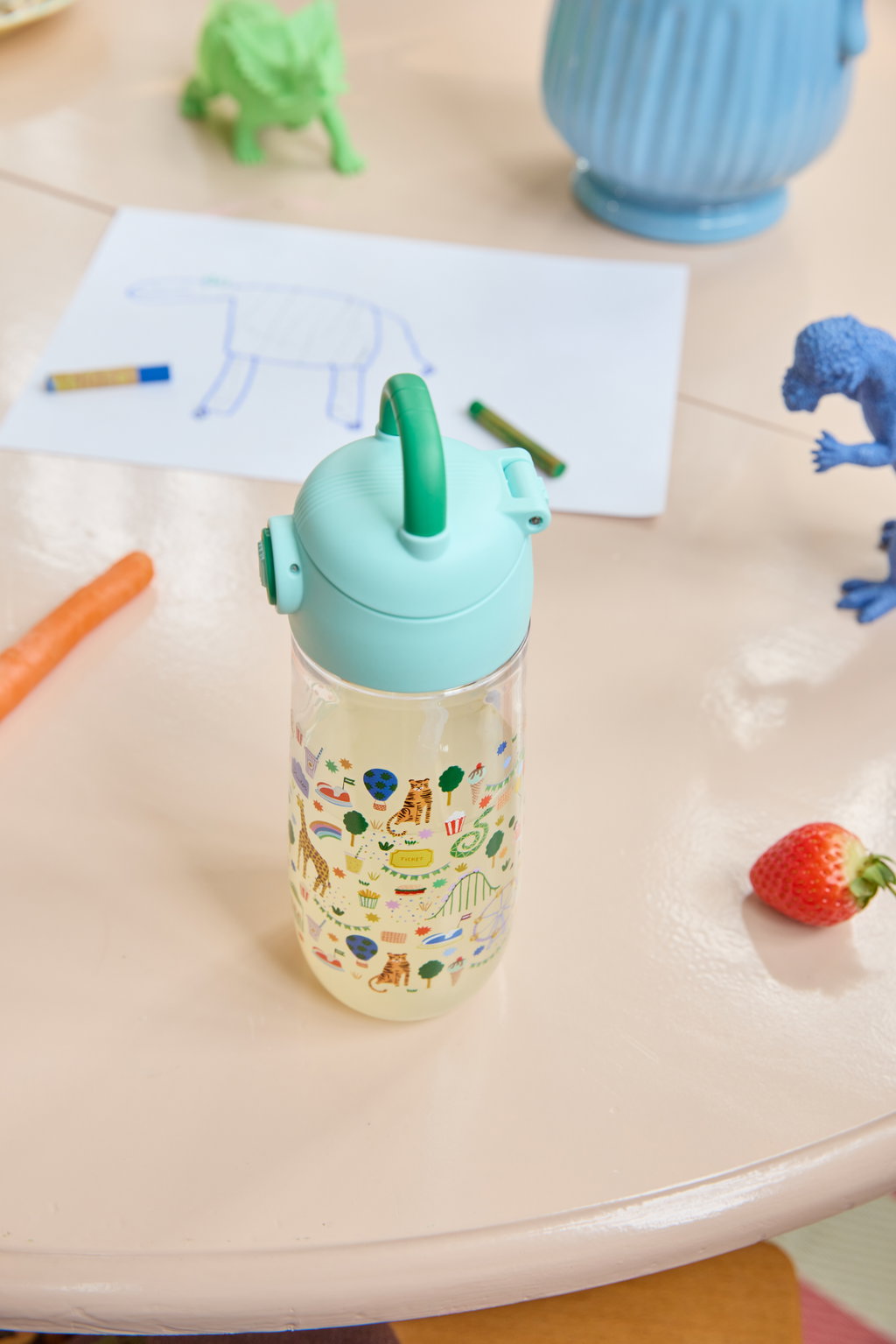 PlasticKidsDrinkingBottlewithblueFunfairprint__3