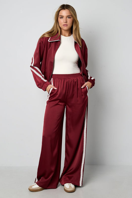 Sportieve broek met satijnen look Rood