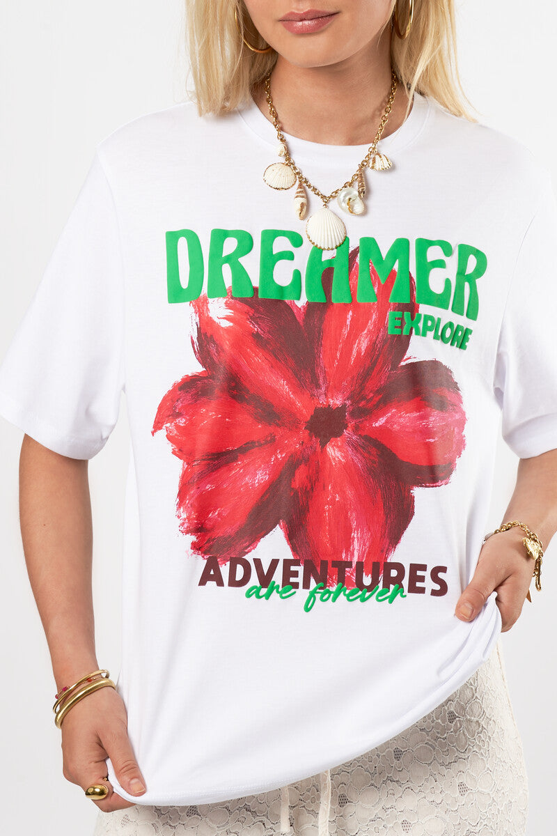 T-shirt_Adventuresareforever_Wit__1